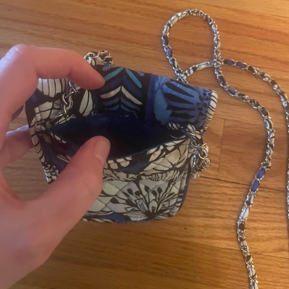 Vera Bradley Crossbody Phone Purse - Picture 3 of 7